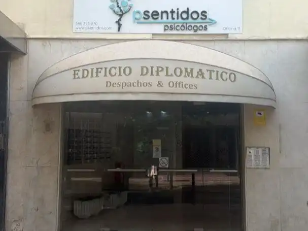 Oficina de alquiler en Marbella con Terraza y Amueblado