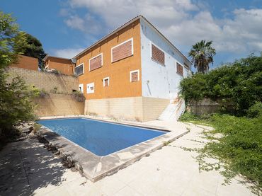 Villa in vendita a Camino Les Capelles