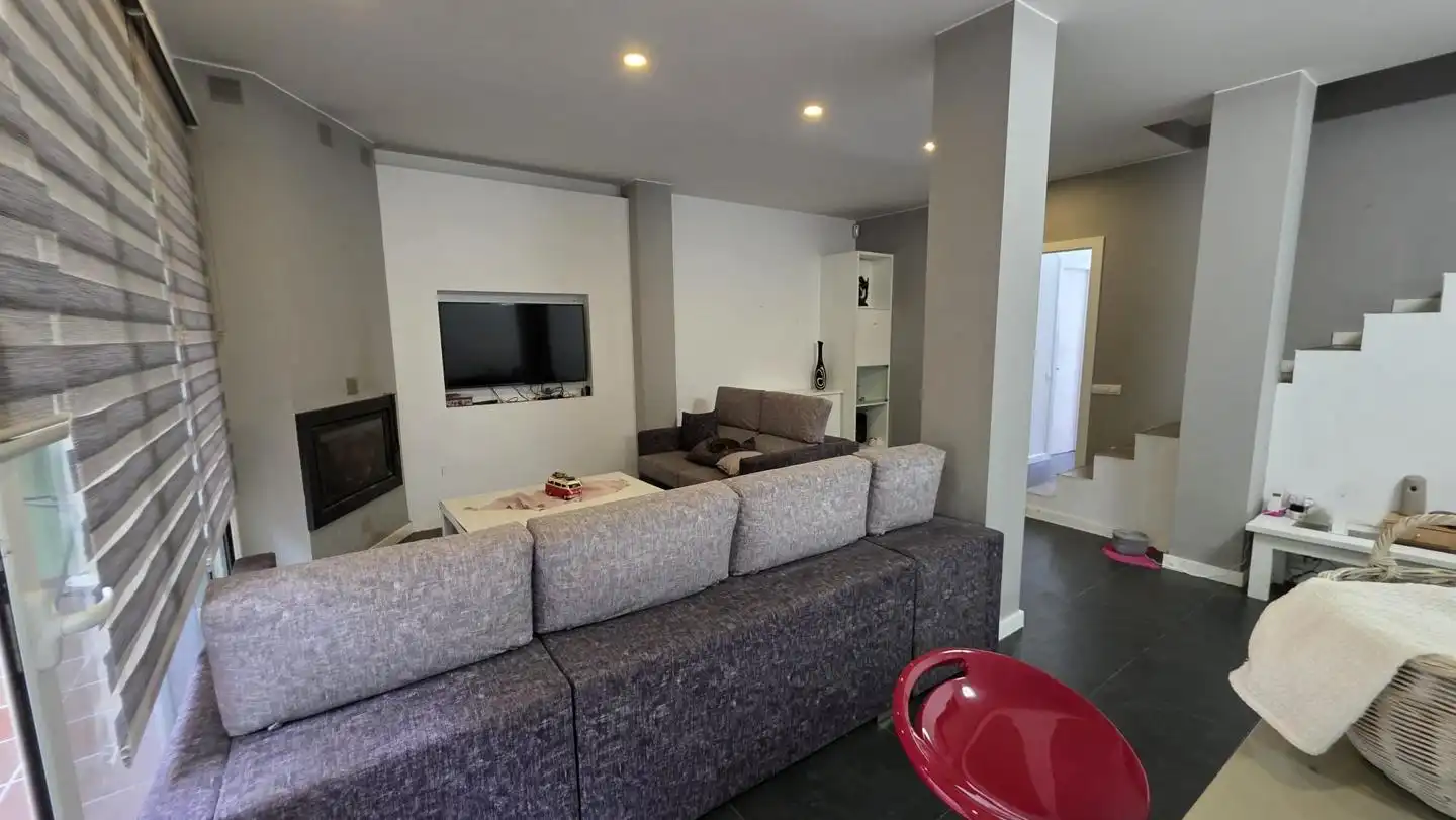 Living room of Ground floor for share in Terrassa  with Air Conditioner, Heating and Terrace