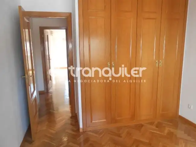 Dormitori de Pis en venda en Madrid amb Aire condicionat, Parquet i Piscina