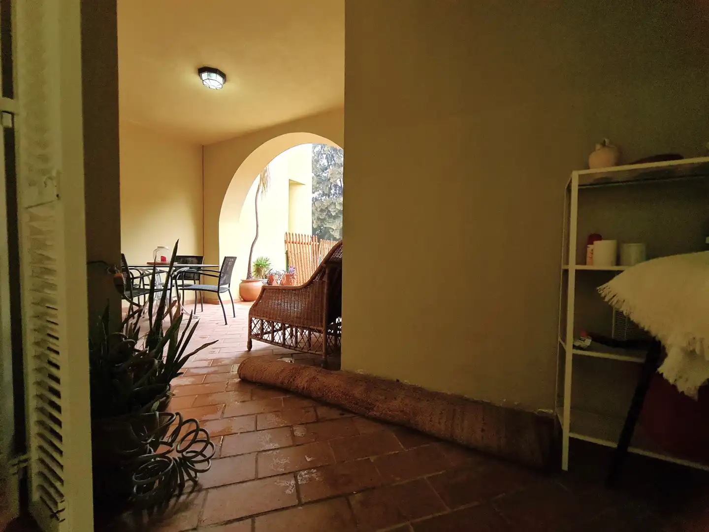 Terrassa de Apartament en venda en Sotogrande amb Jardí privat, Terrassa i Moblat
