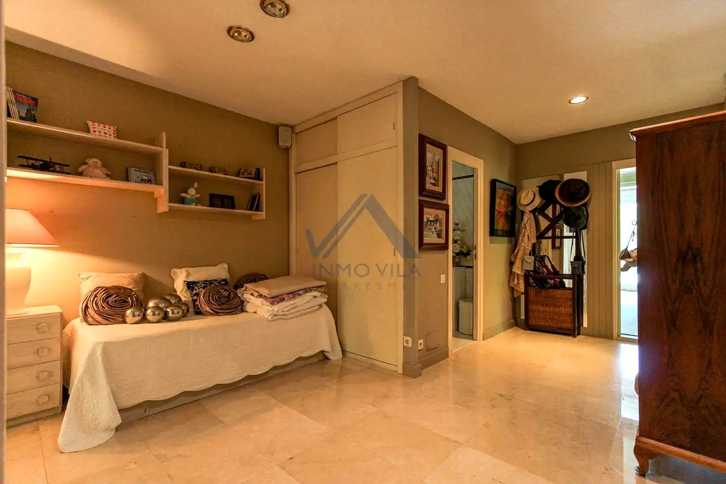 Casa con piscina en venta en De Les Monges, imagen 27