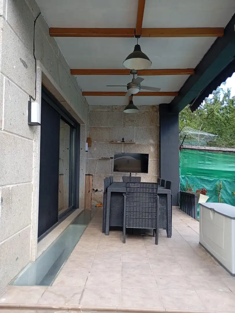 Casa aparellada amb terrassa en venda a Ponteareas, imagen 46
