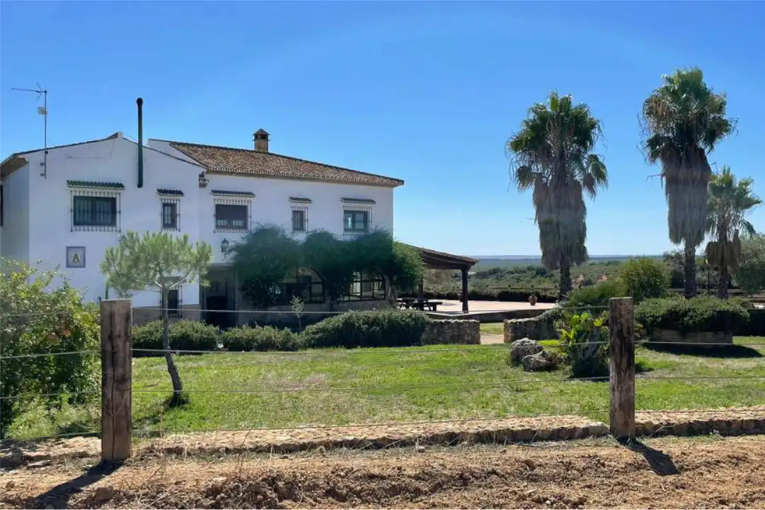 Terreno en venta en La Calzada - La Florida