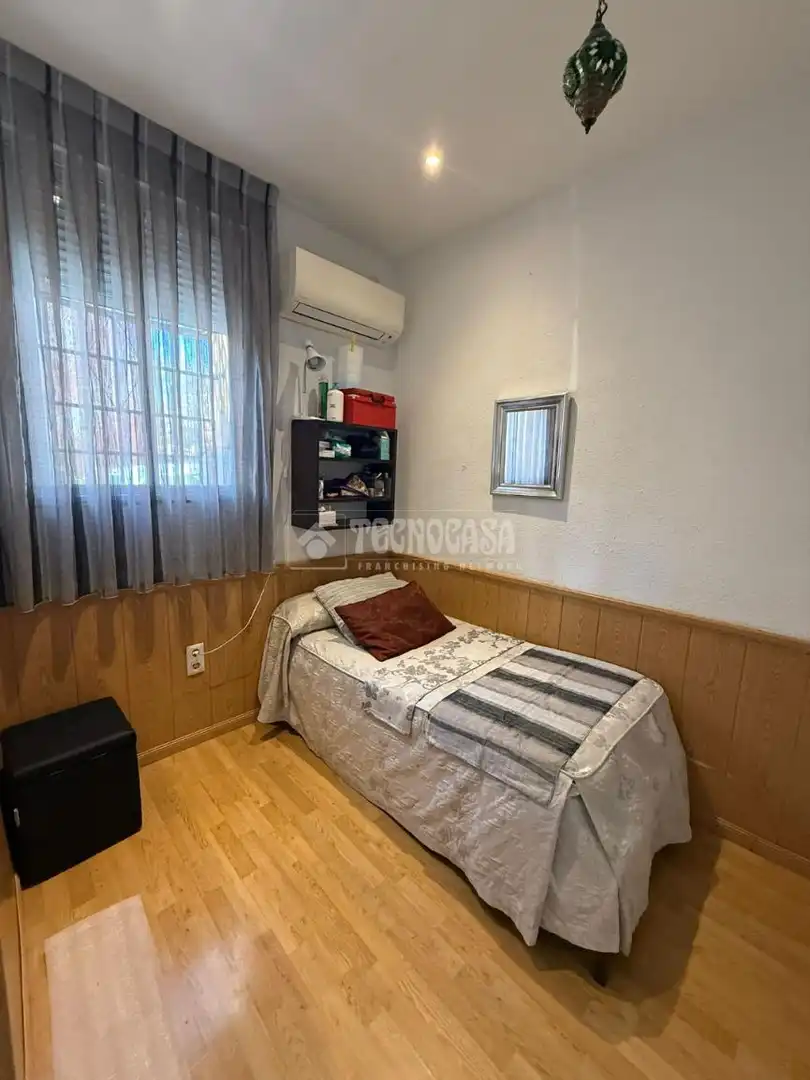 Bedroom of Flat for sale in Madrid  with Air Conditioner and Heating