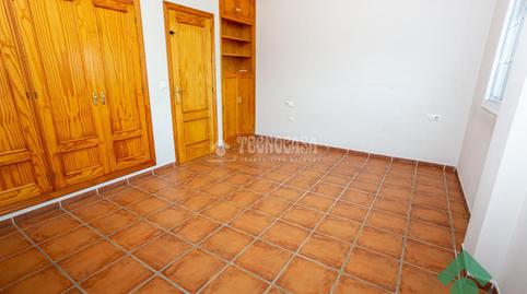 Foto 5 de Casa adosada en venda a Av. las Flores, La Granja - La Colina - Los Pastores, Algeciras