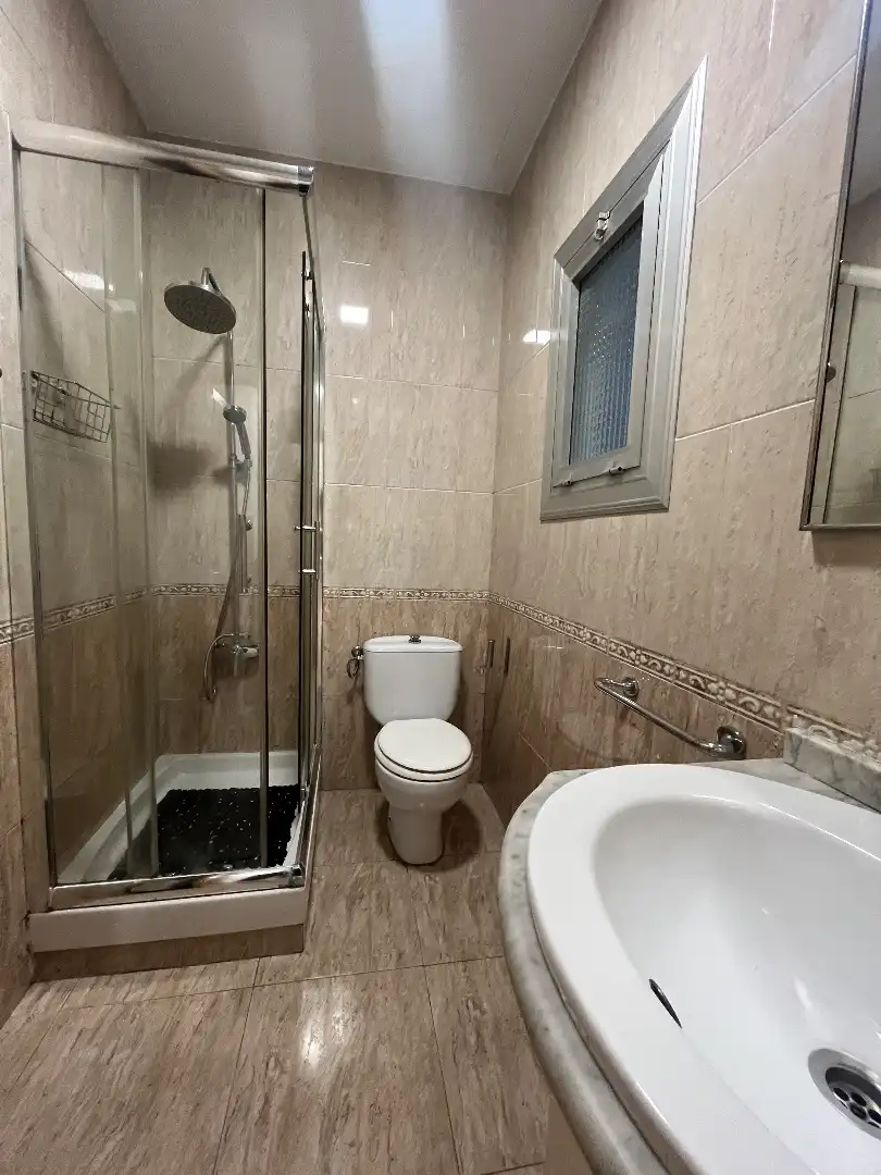 Baño de Planta baja de alquiler en Cerdanyola del Vallès con Calefacción, Terraza y Trastero