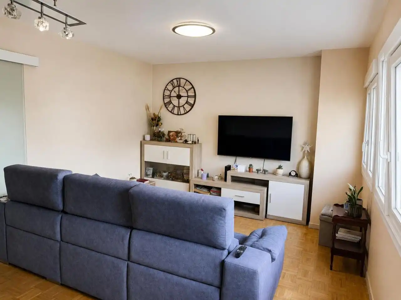 Sala de estar de Piso en venta en Ortuella con Calefacción, Trastero y Amueblado