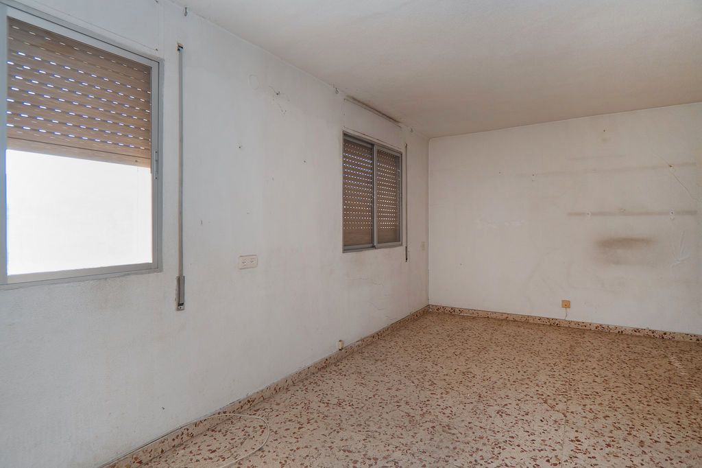 Flat for sale in Abarán