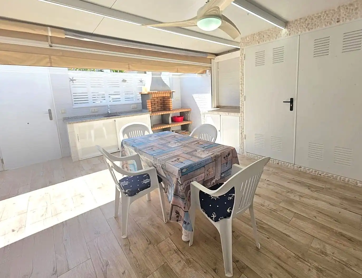 Terraza de Casa o chalet de alquiler en Santa Pola con Aire acondicionado, Jardín privado y Trastero