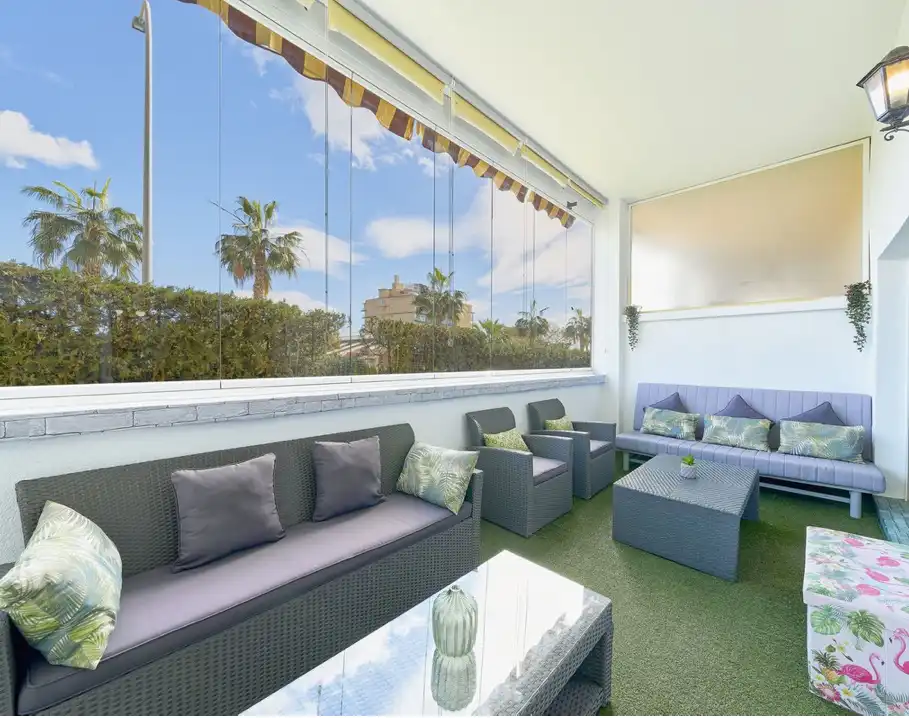 Flat with pool for sale in Torrequebrada, imagen 2