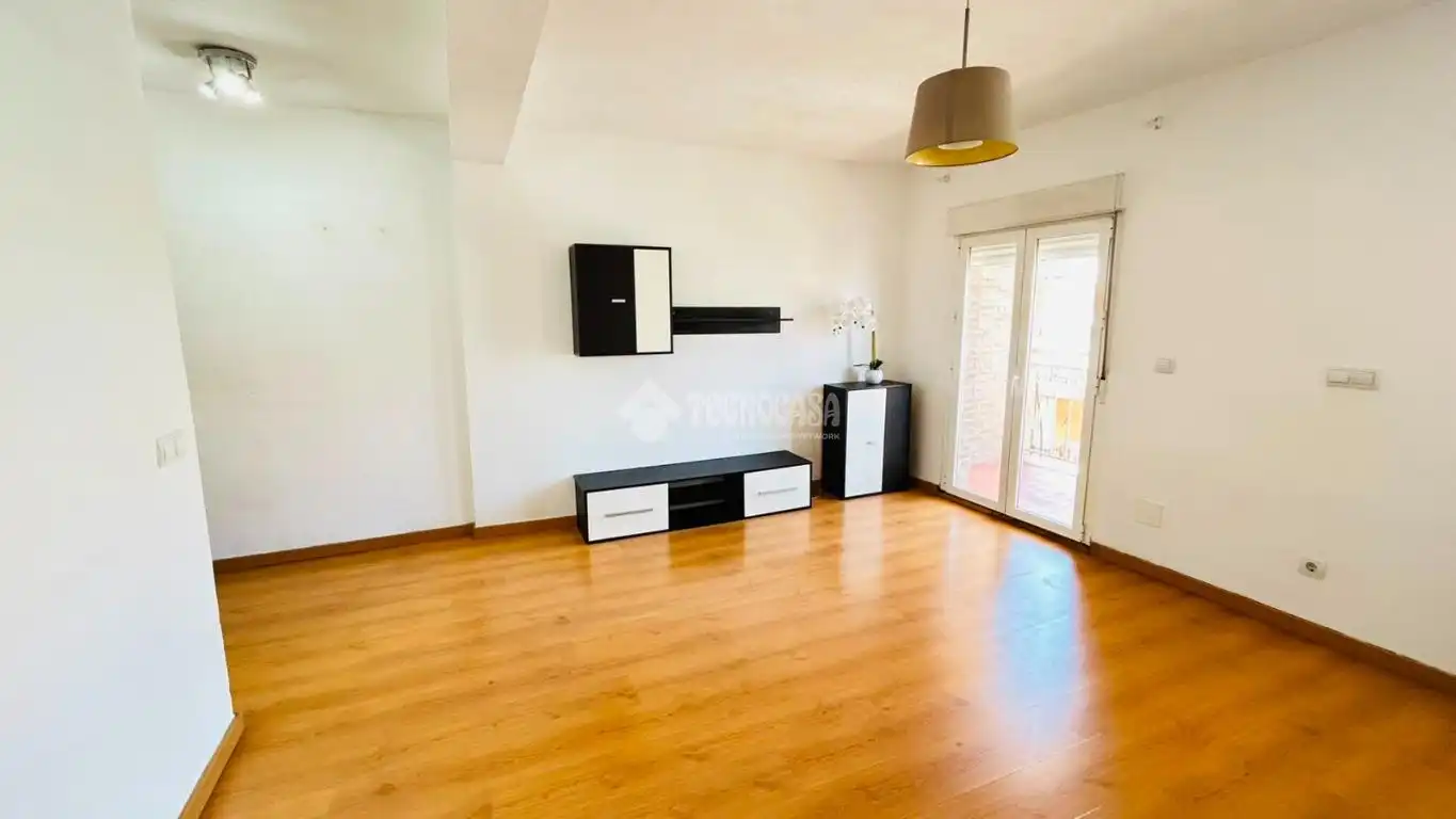 Piso con ascensor en venta en C. de Valmojado, imagen 2