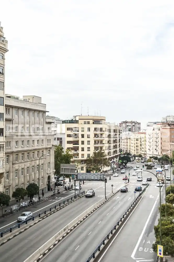 Außenansicht von Wohnung zur Miete in Madrid mit Klimaanlage, Heizung und Möbliert