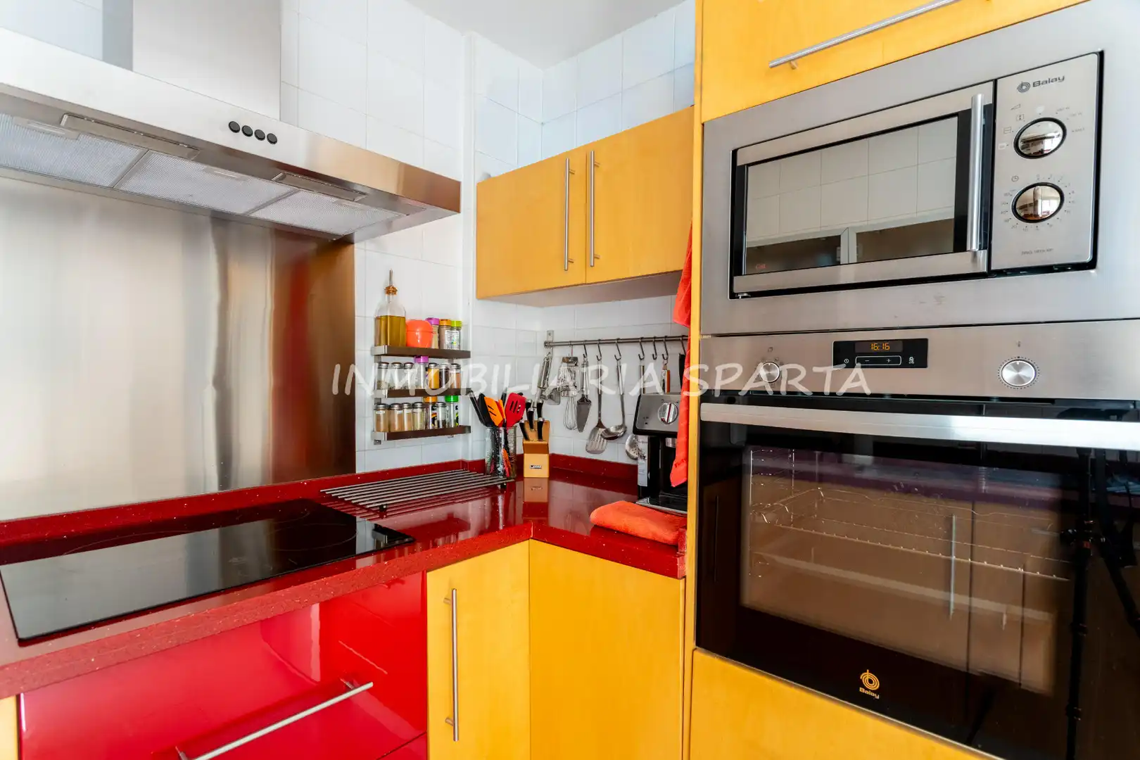 Kitchen of Detached homes for sale in Bollullos de la Mitación  with Air Conditioner, Terrace and Oven