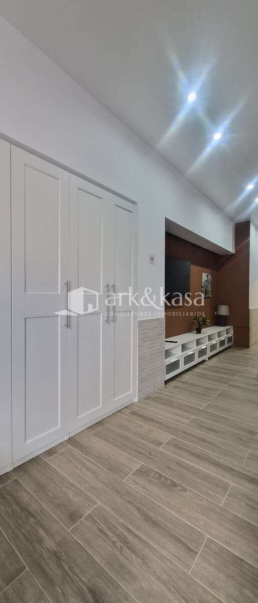 Bedroom of Loft for sale in  Valencia Capital  with Air Conditioner, Storage room and Furnished