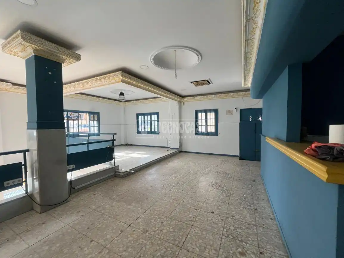 Local comercial de lloguer a Núcleo urbano, imagen 7