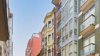 Vista exterior de Pis en venda en Gijón  amb Terrassa i Balcó