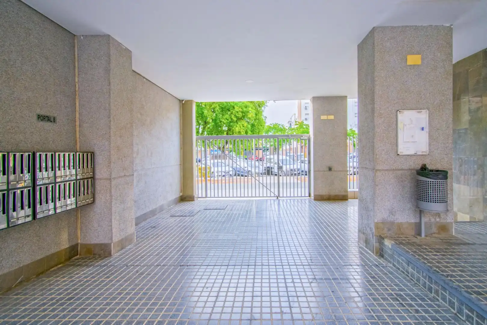 Flat for sale in Este - Alcosa- Torreblanca