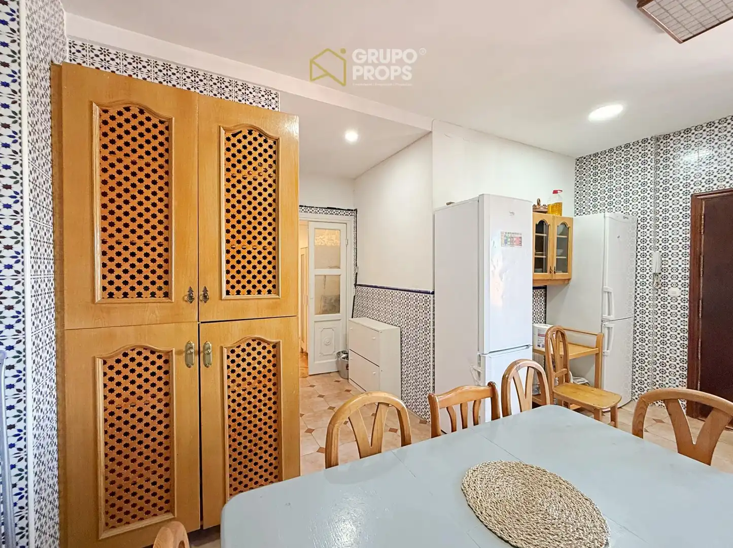 Kitchen of Flat for rent in Madrid  with Heating, Parquet flooring and Furnished
