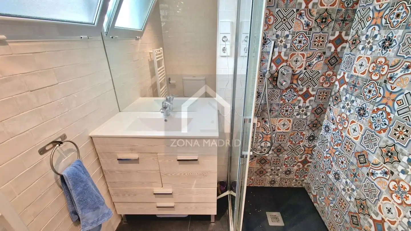 Baño de Piso en venta en Madrid con Aire acondicionado, Terraza y Amueblado