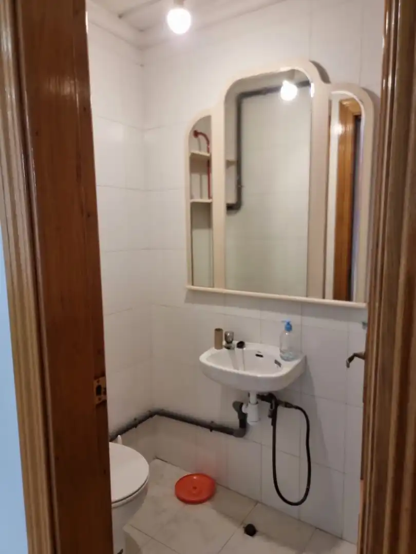 Badezimmer von Geschaftsraum zur Miete in Aspe mit Klimaanlage, Parkett und Alarm