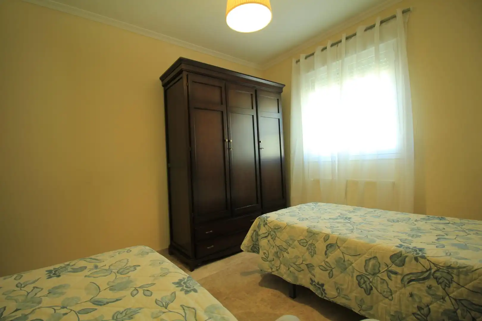 Habitación de Ático de alquiler en Badajoz con Aire acondicionado, Calefacción y Trastero
