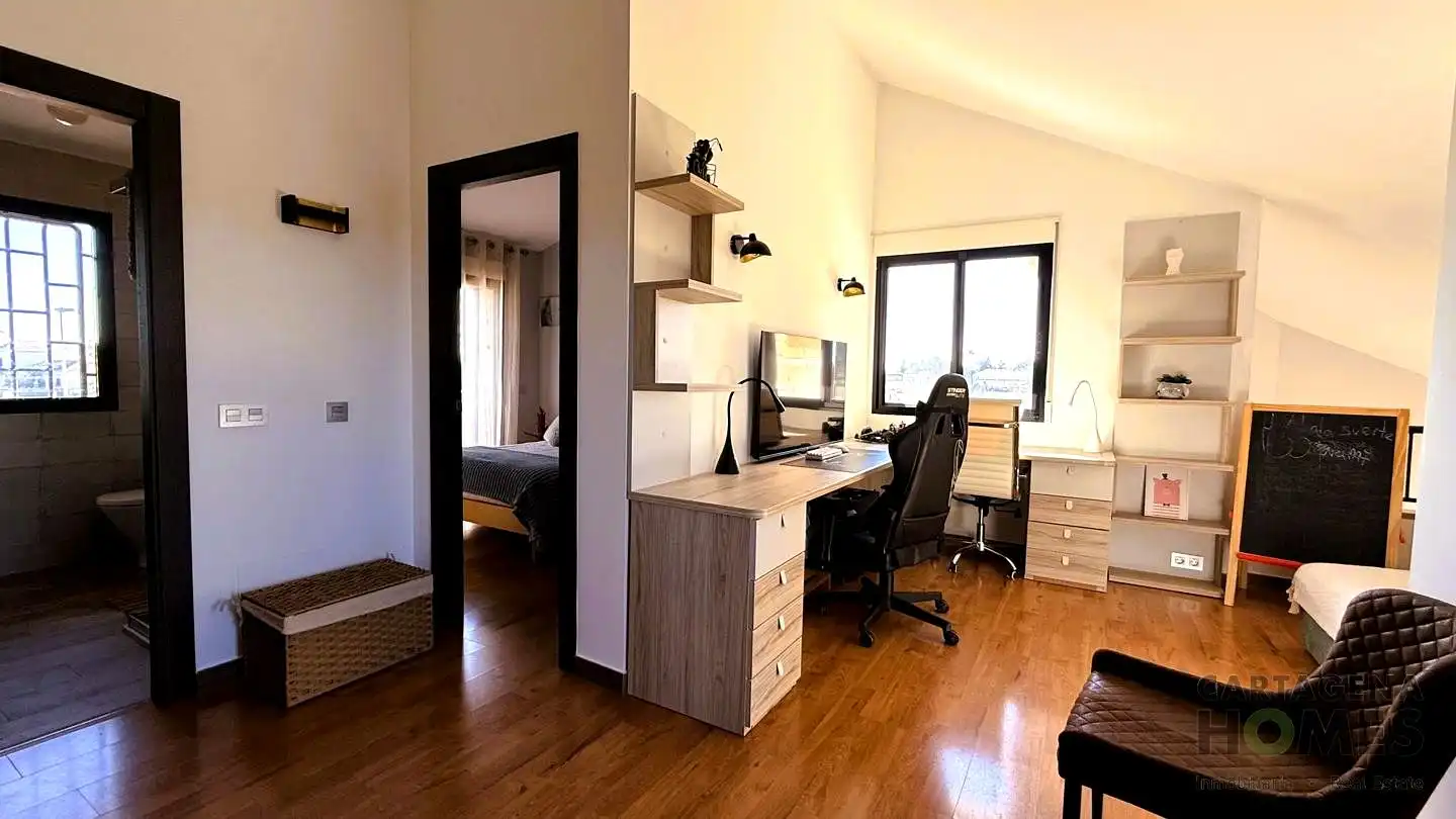 Habitación de Casa adosada en venta en Cartagena con Aire acondicionado, Jardín privado y Parquet