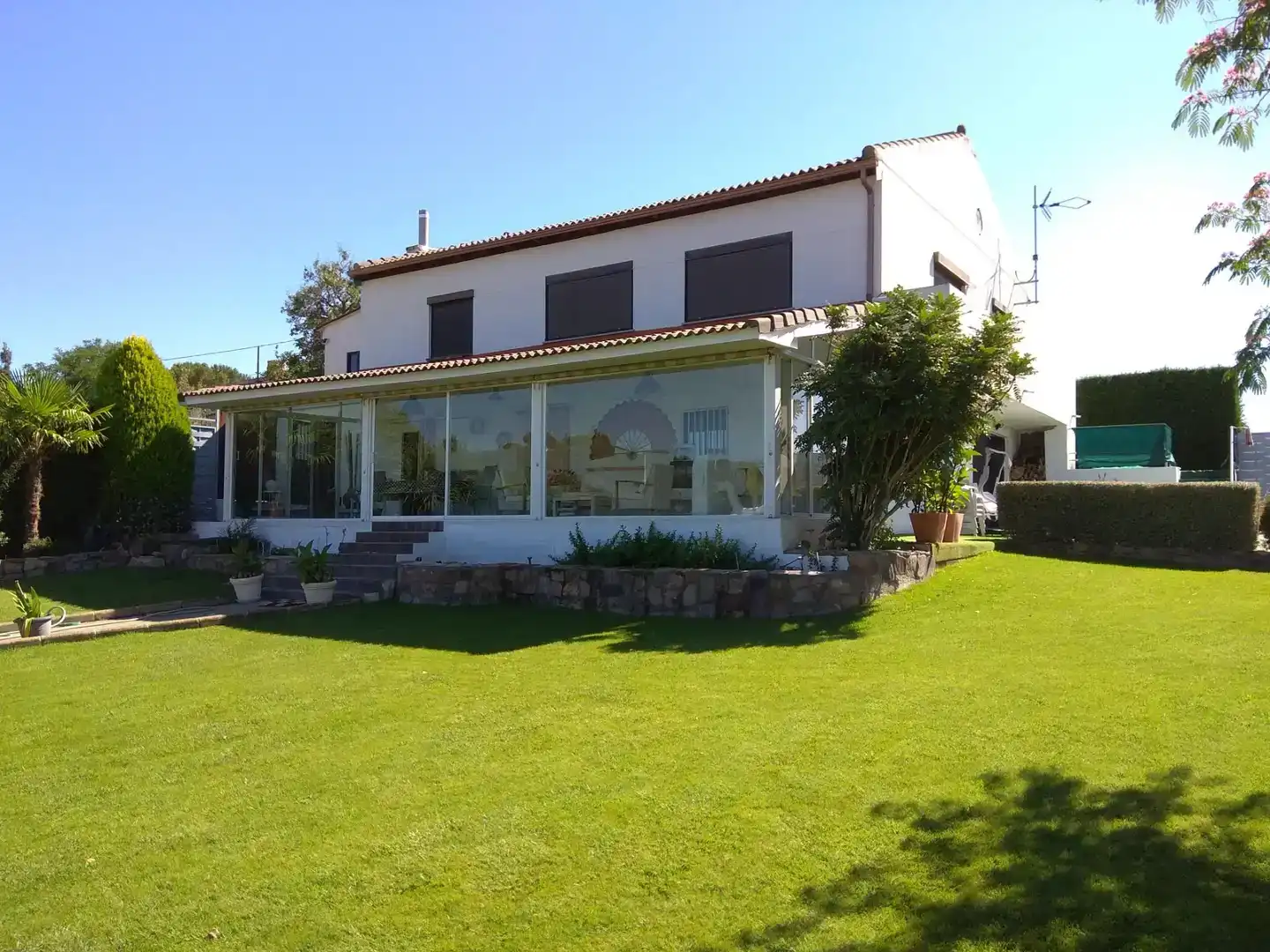 Vista exterior de Casa o xalet en venda en San Cebrián de Castro amb Jardí privat, Traster i Moblat