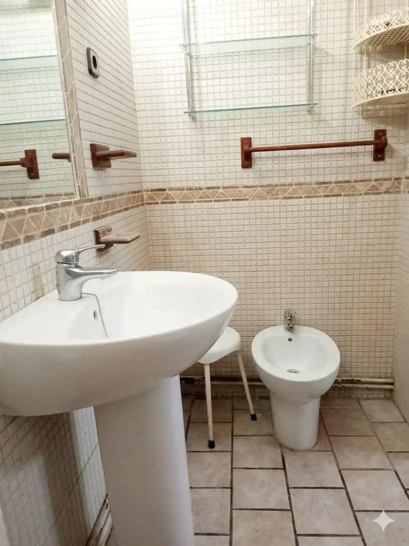 Bany de Casa o xalet en venda en Piedrabuena amb Calefacció, Jardí privat i Terrassa