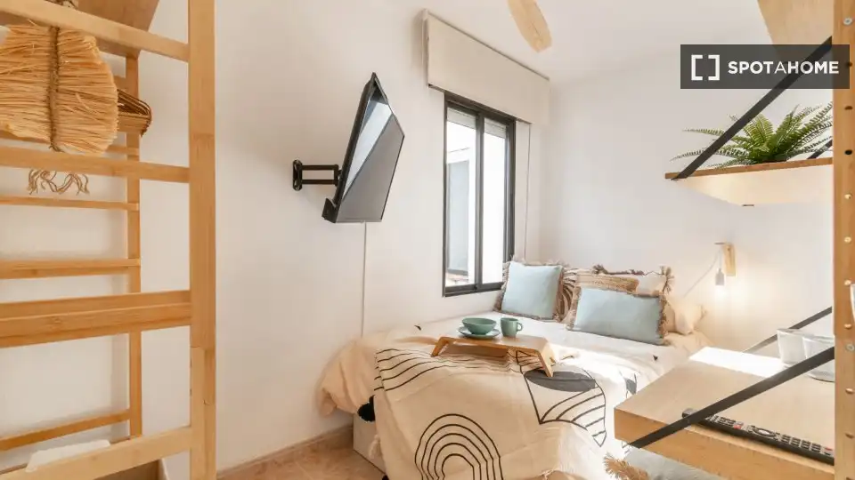 Bedroom of Flat for rent in Barcelona  with Air Conditioner, Heating and Furnished