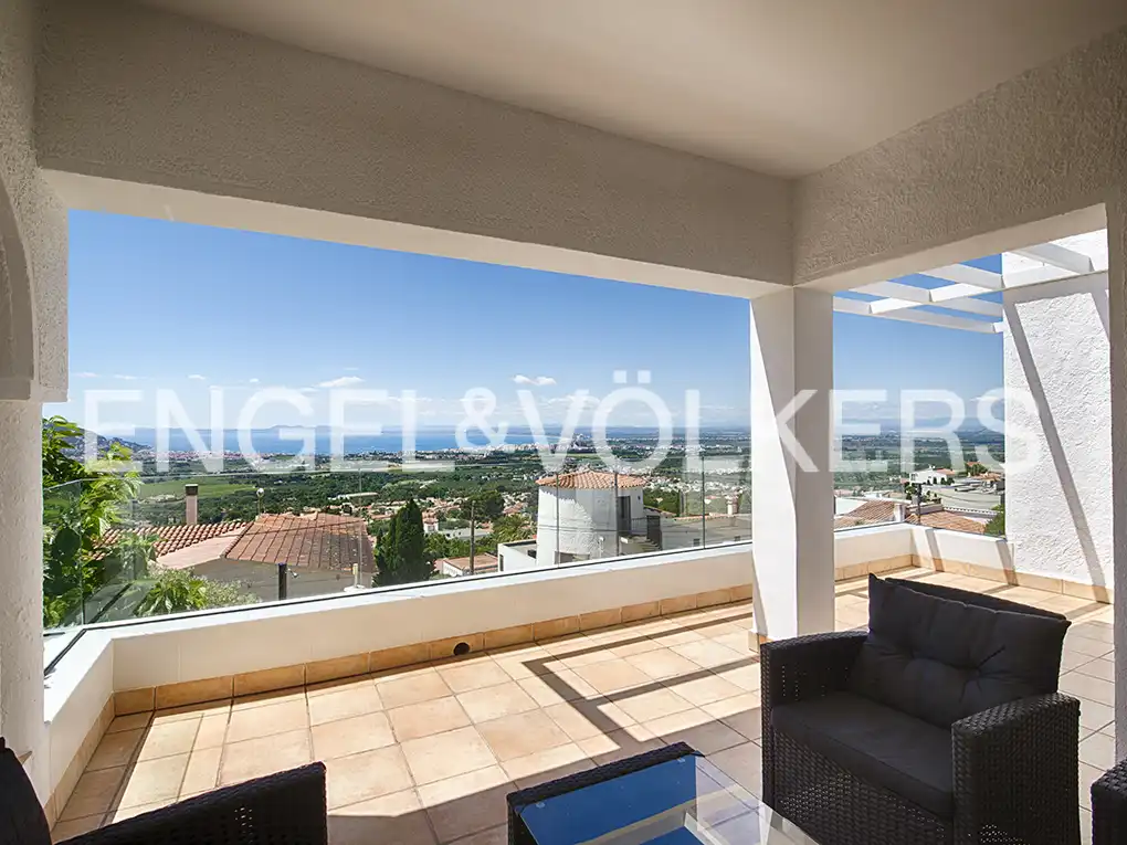 Casa con piscina in vendita a Carrer Canàries, imagen 3