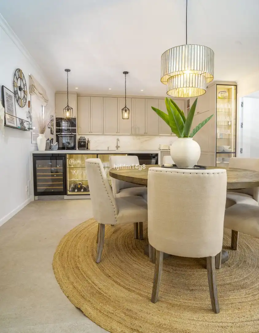 Comedor de Piso en venta en Marbella con Aire acondicionado, Trastero y Amueblado