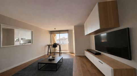 Piso en venta en Palau Saverdera.
