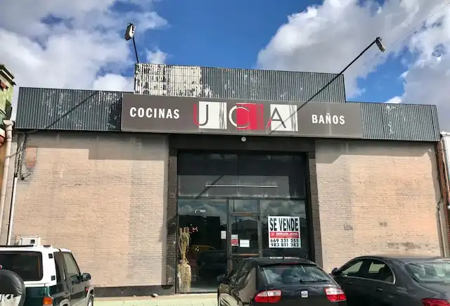 Nau industrial en venda a Avenida de la Constitución 78