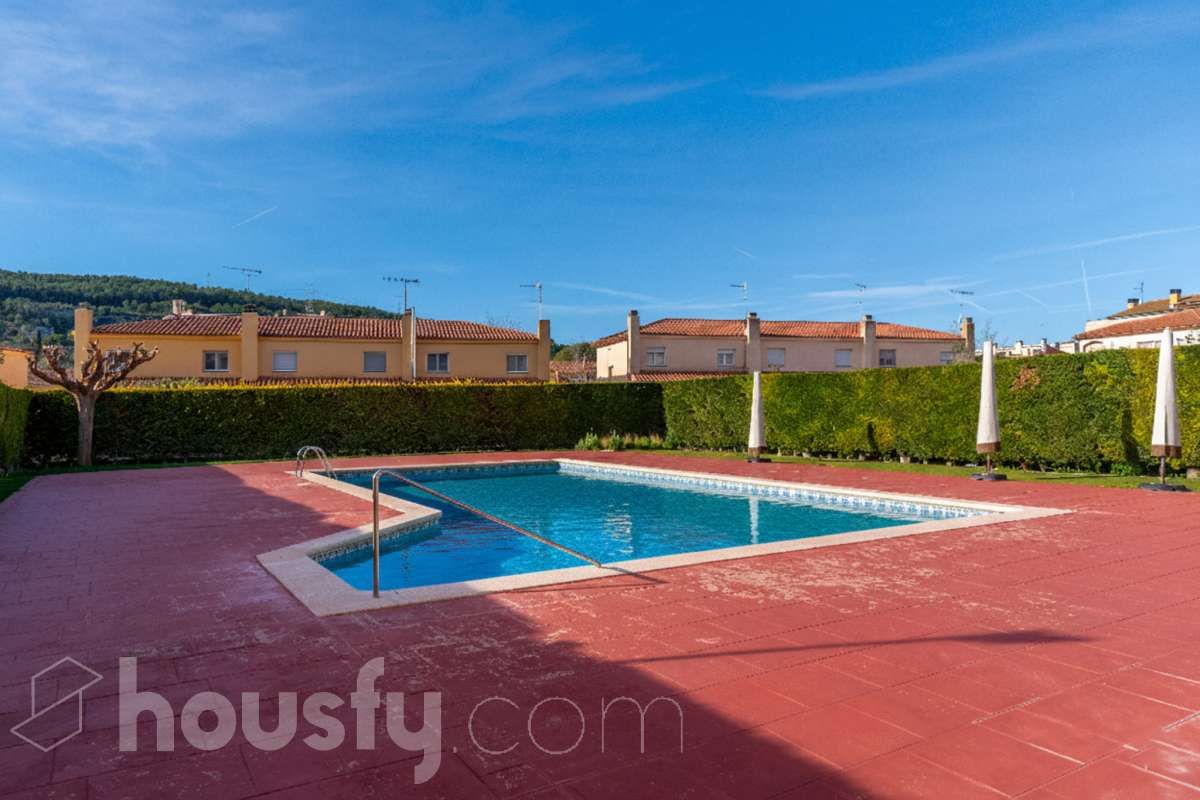 Schwimmbecken von Wohnung zum Verkauf in Sant Martí Sarroca mit Privatgarten, Abstellraum und Gemeinschaftspool