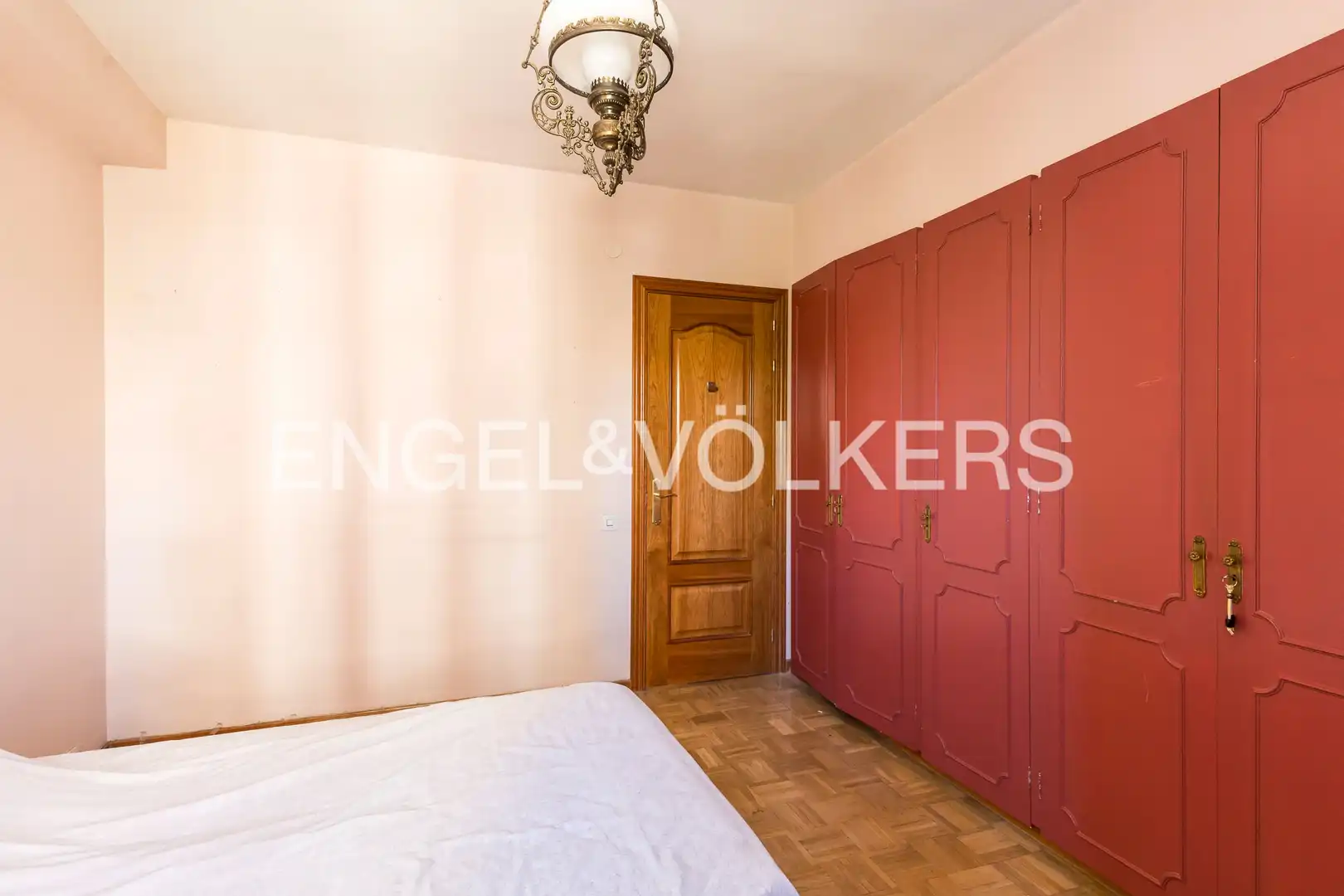 Habitación de Piso en venta en Madrid con Calefacción y Balcón