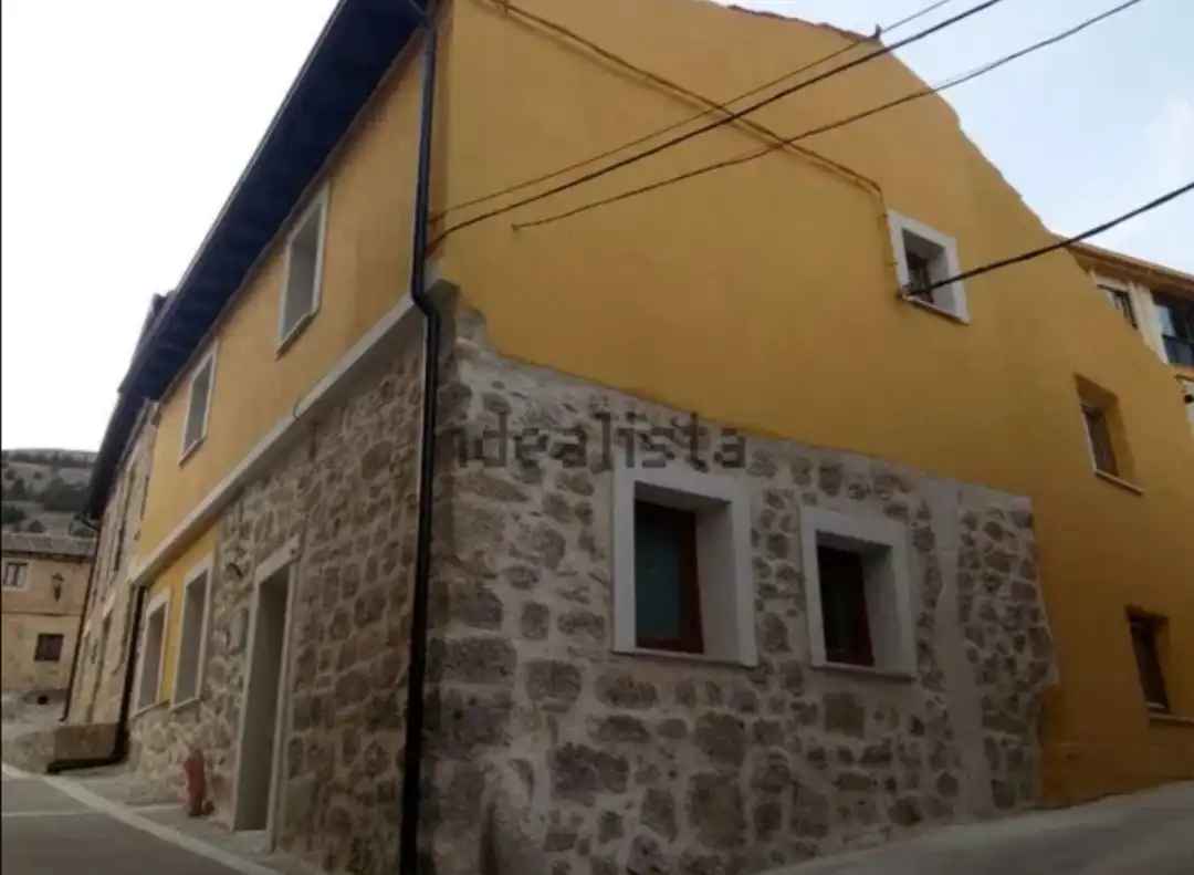 Vista exterior de Casa o chalet en venta en Castrojeriz con Calefacción, Jardín privado y Amueblado
