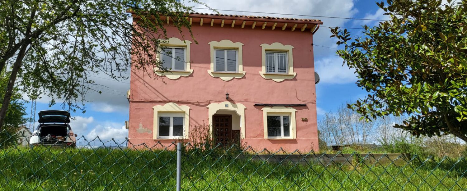 Exterior view of House or chalet for sale in Nava