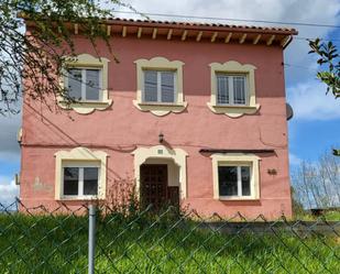 Exterior view of House or chalet for sale in Nava