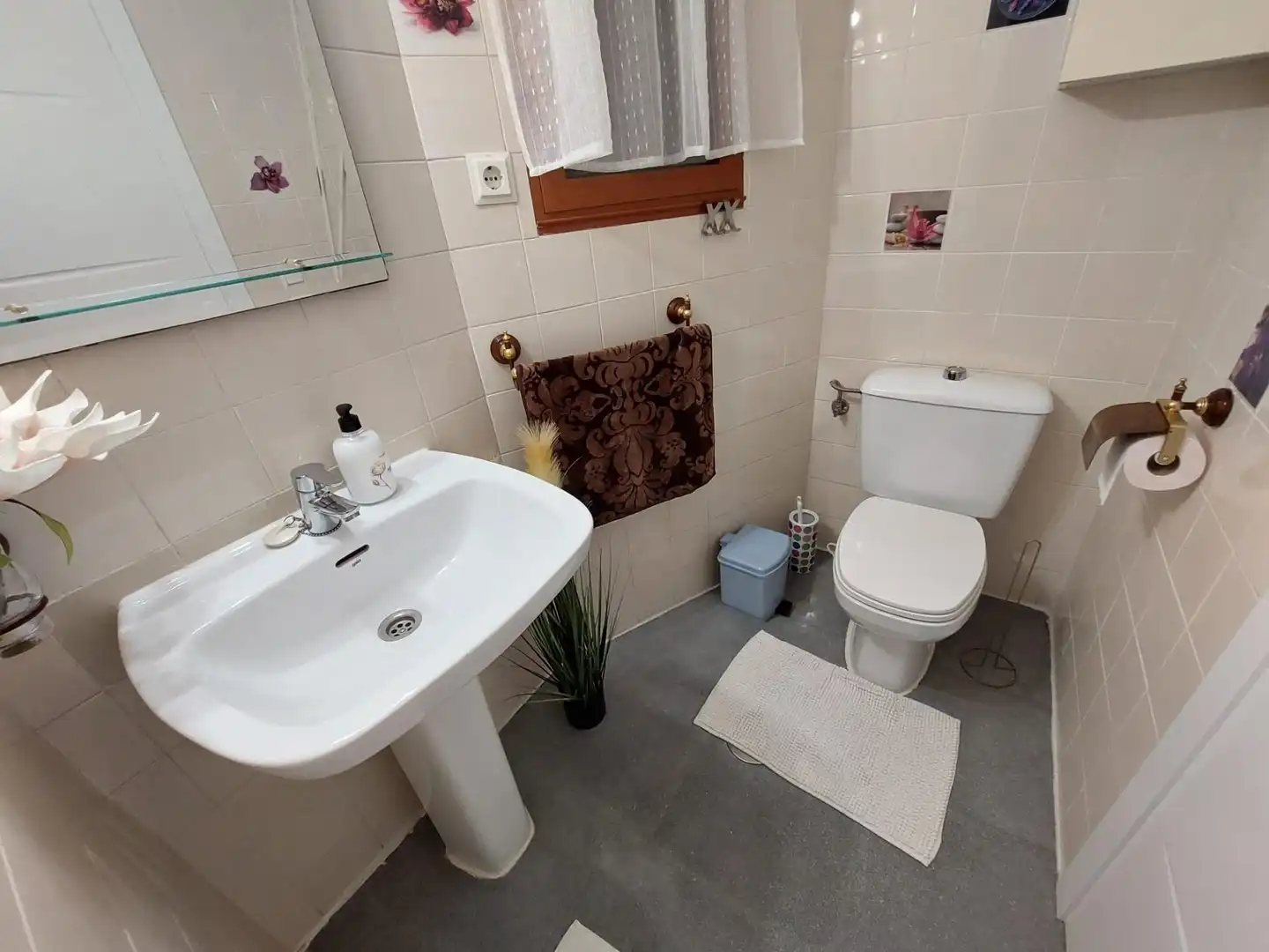 Bathroom of Flat for rent in Alicante / Alacant  with Air Conditioner and Furnished