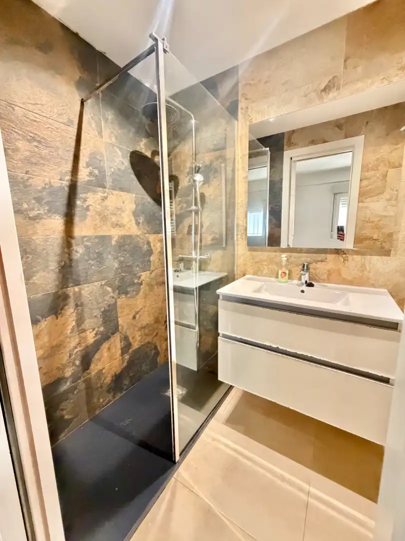 Piso con ascensor en venta en Calle de Salas Barbadillo, imagen 17