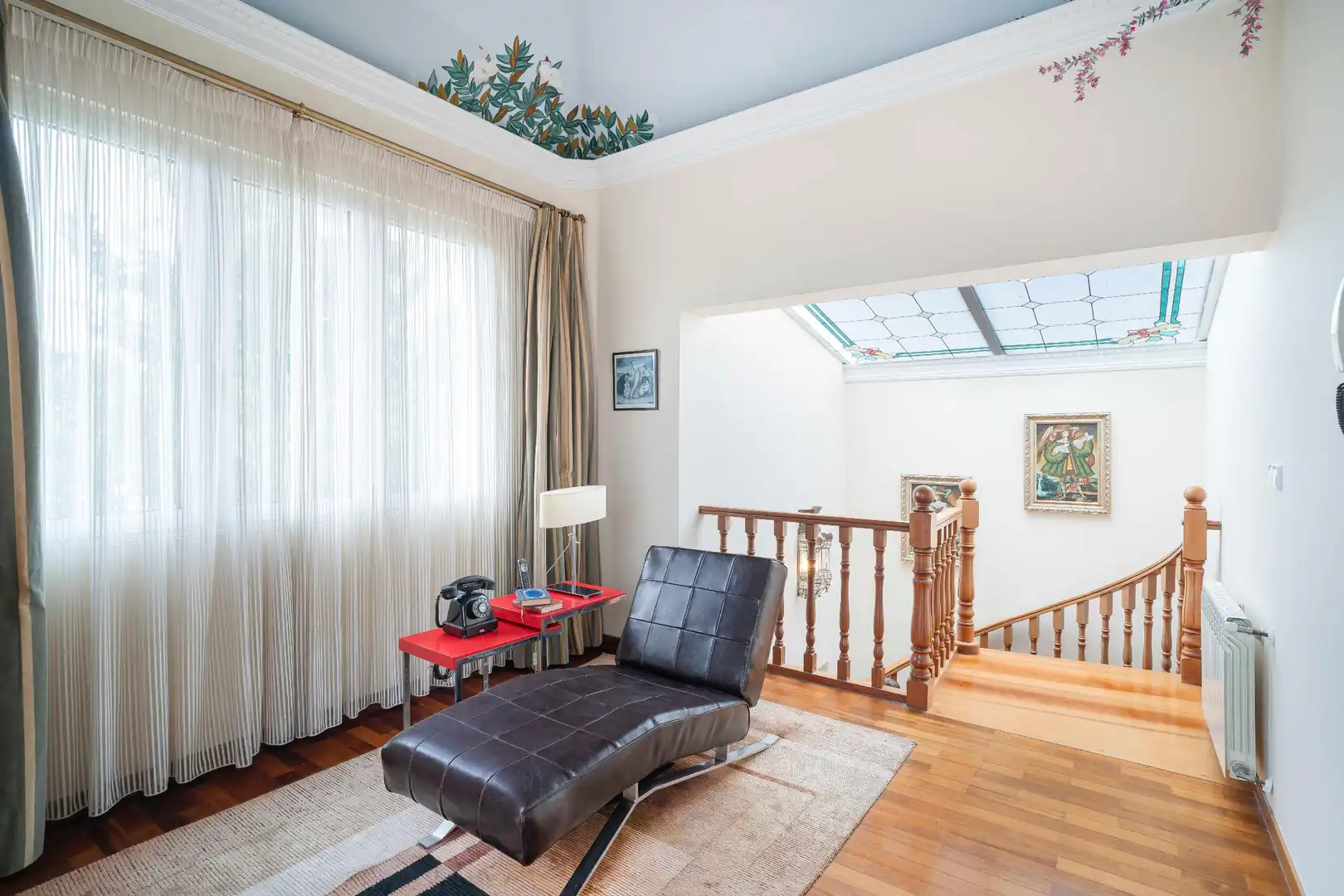 Sala de estar de Casa o chalet en venta en A Coruña Capital  con Calefacción, Jardín privado y Parquet