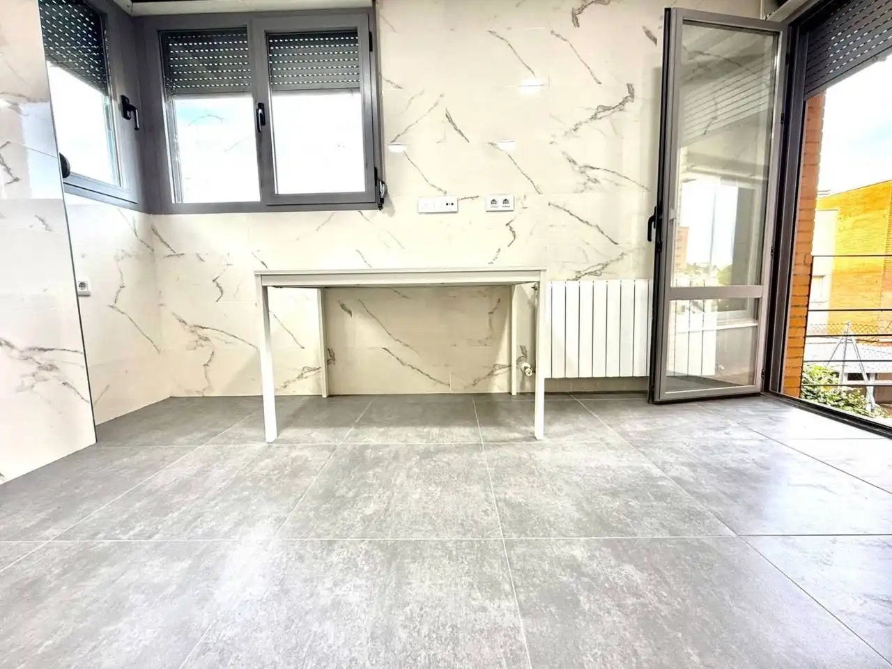Casa adosada en venta en Bargas con Calefacción, Jardín privado y Alarma