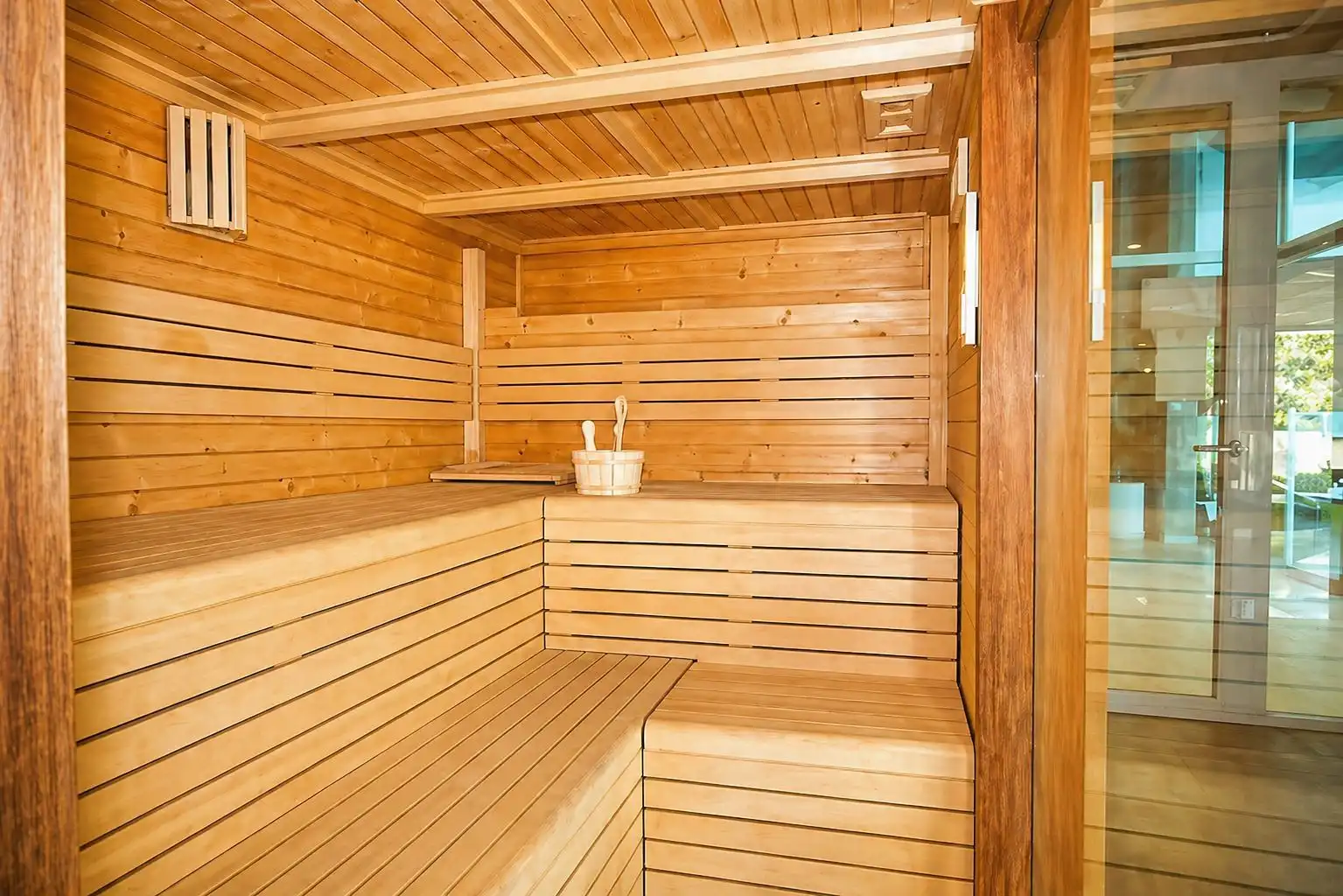 Ático en venta en Benalmádena con Jardín privado, Alarma y Piscina comunitaria
