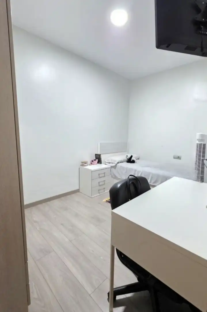 Schlafzimmer von Erdgeschoss zum Verkauf in Mollet del Vallès mit Klimaanlage, Heizung und Parkett