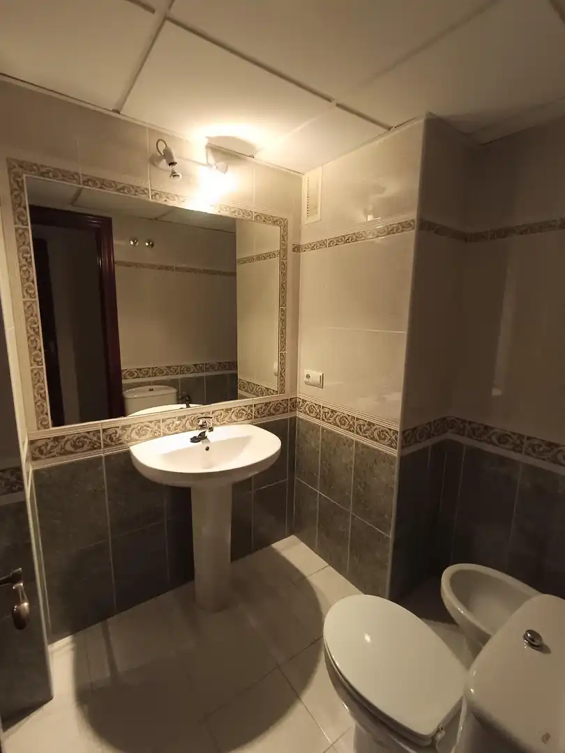 Badezimmer von Wohnung zur Miete in Córdoba