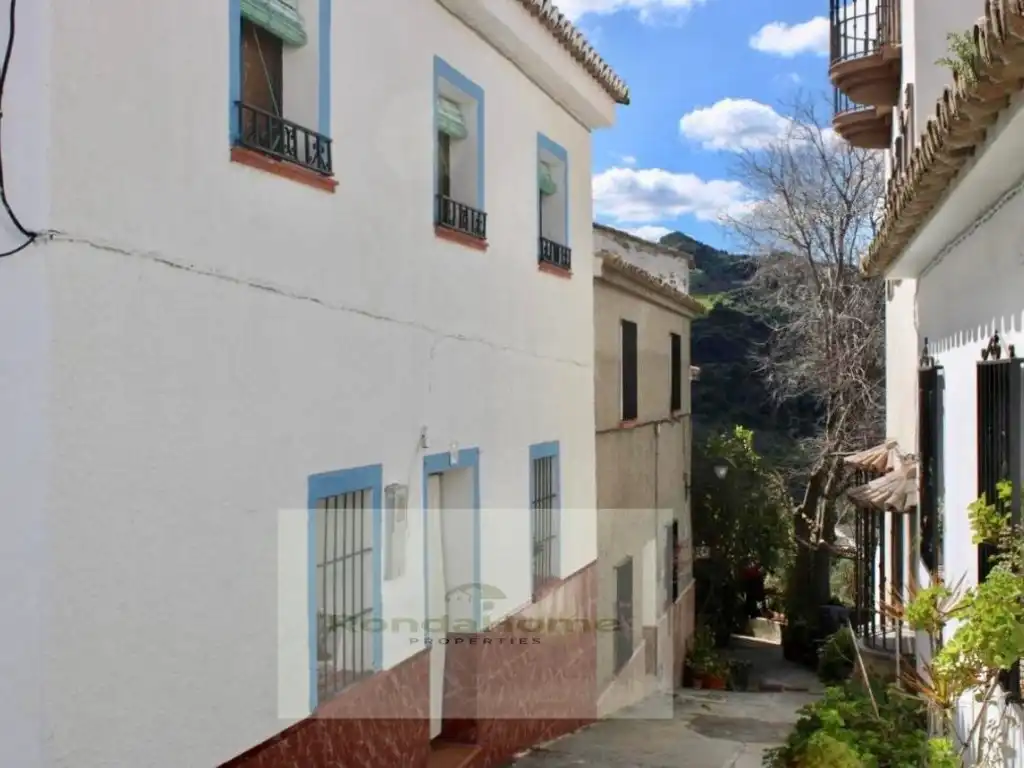 Vista exterior de Casa o chalet en venta en Montecorto