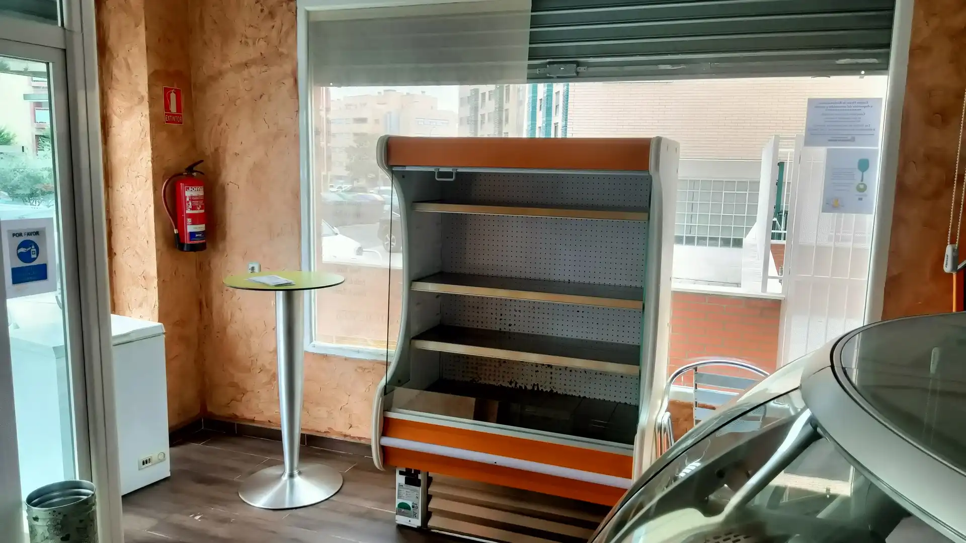Local en venta en Calle de la Alcarria, Los Valles - Sanz Vázquez - El Fuerte