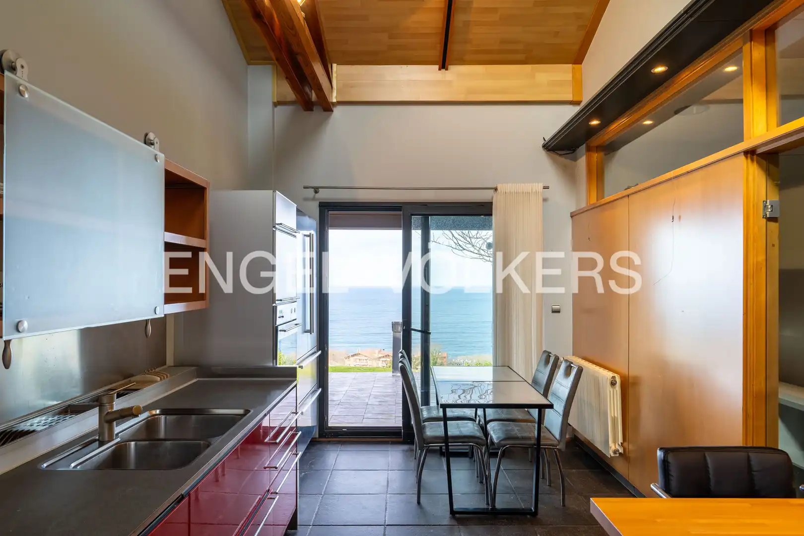 Cocina de Casa o chalet en venta en Donostia - San Sebastián  con Aire acondicionado, Calefacción y Jardín privado