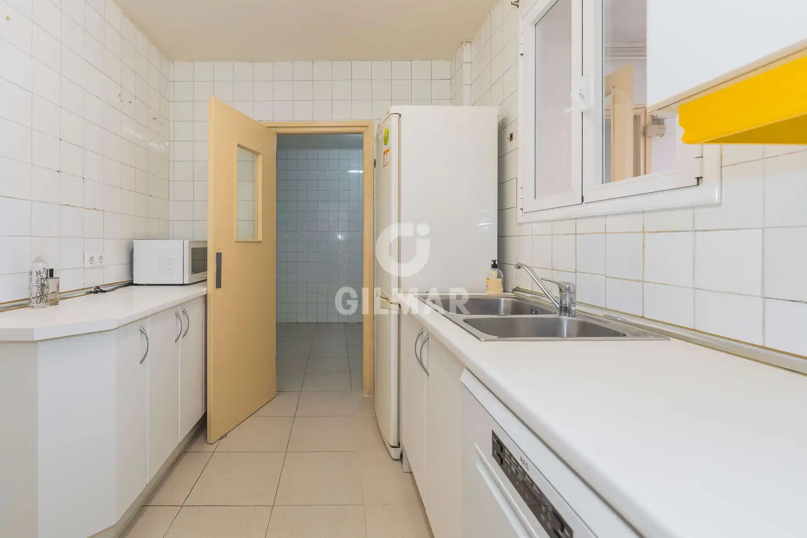 Cocina de Piso en venta en Madrid con Calefacción, Trastero y Balcón